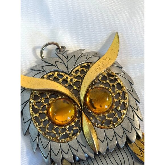 Vintage Owl Pendant Articulated Gold Silver Tone Amber Eyes Retro - Picture 5 of 9